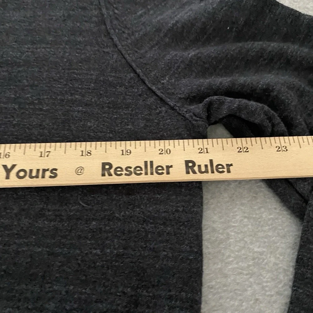 Banana Republic Sweater Men's Medium Gray‎ V Neck Long Sleeve Casual 100% Cotton